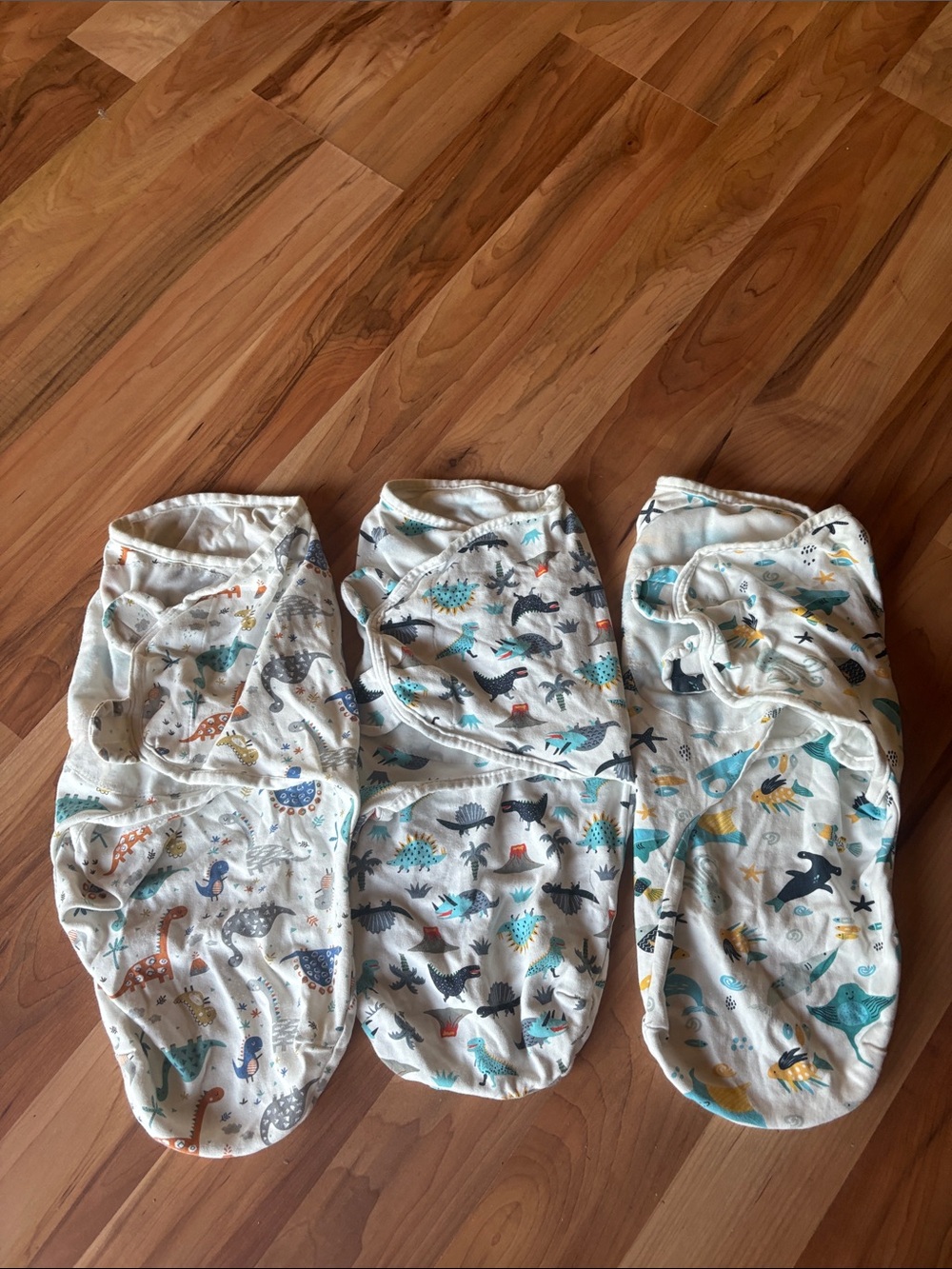 Lg 14-18lb Swaddles - 3 EUC